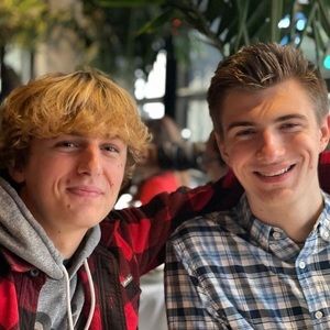 Meet your Posher, Dana